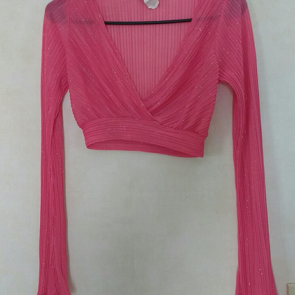 Long sleeve crop top